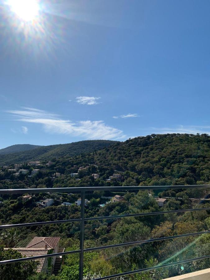 Appartamento Les Emeraudes La Croix-Valmer Esterno foto